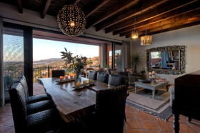 Villa Clara Luna 3 bedroom 3 and a half bath Near Centro